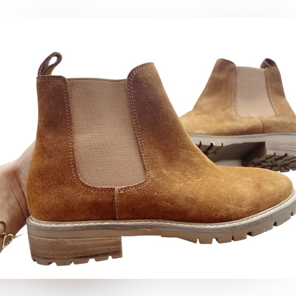 STEVE MADDEN Leopold Brown Suede Classic Chelsea Ankle Boots NEW - Picture 1 of 9